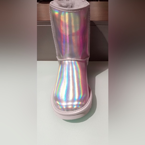 UGG Shoes - Metallic light pink/silver Uggs brand new never worn!